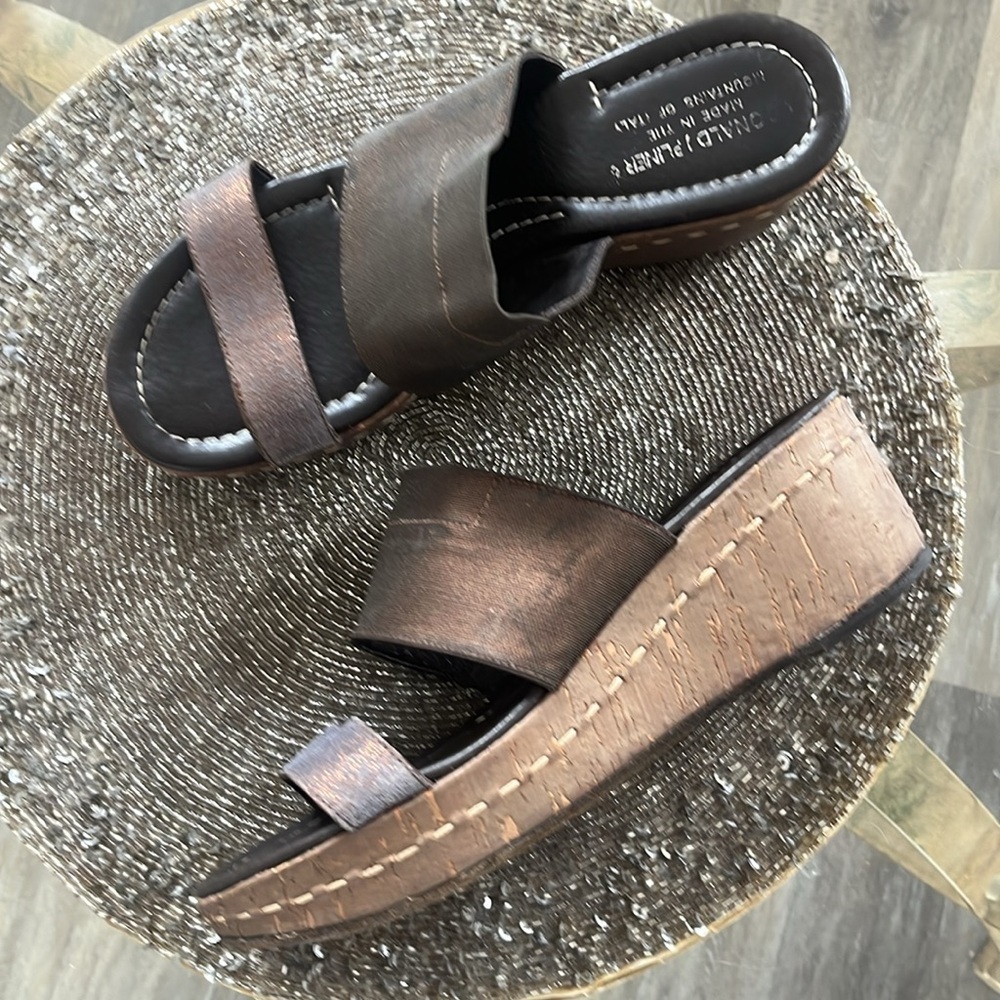 Donald J Pliner Shera Sandals Platform Wedge Metallic Brown straps Cork size 9.5 - Picture 6 of 9